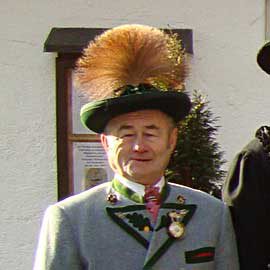 12-01-ehrenmitglied-wasti-kastner