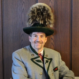 Stefan Stefan Hackl